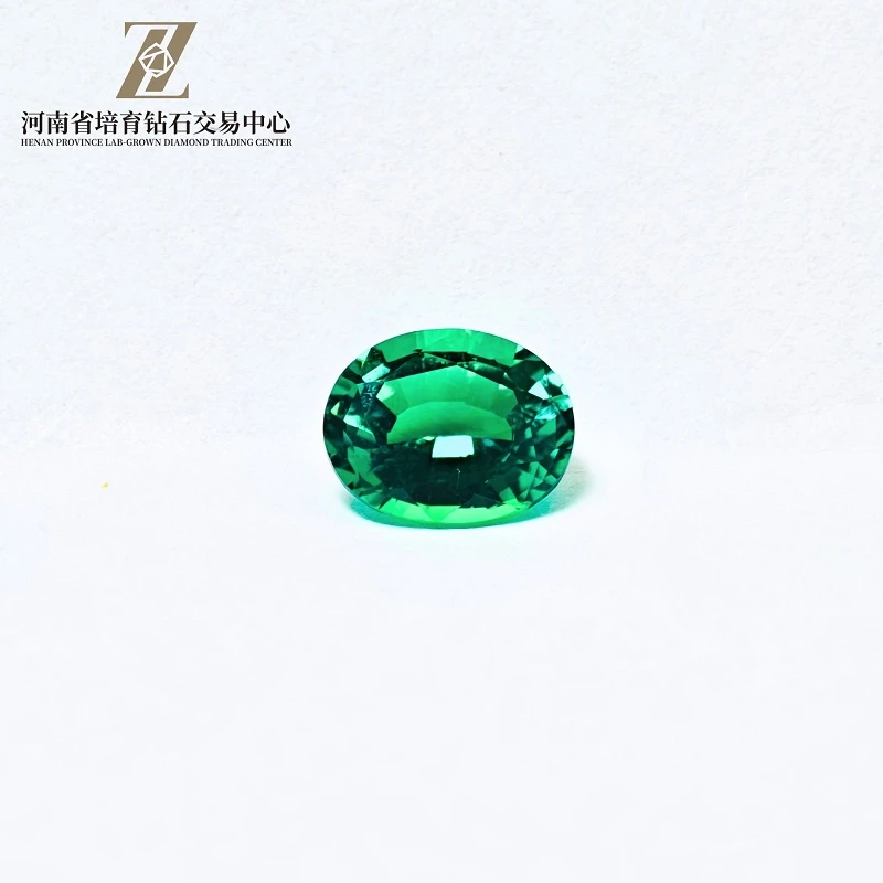 2.207 Carat Lab-Cruthaíodh Colóime-Dath Emerald Cabochon